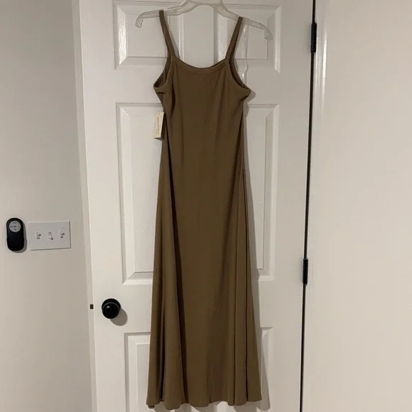 Universal Thread Elegant Tan Maxi Dress - Picture 3 of 3